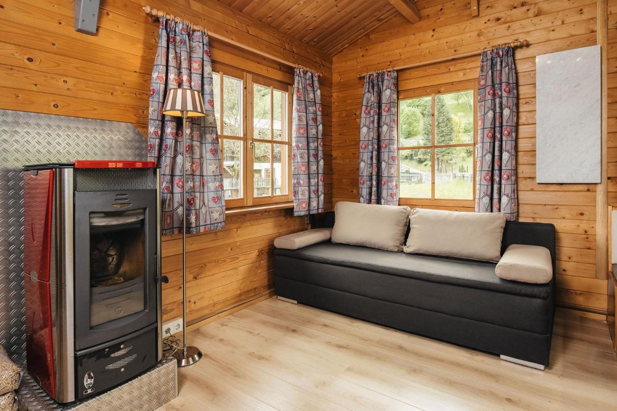 Camping Dreilaendereck Blockhuetten & Apartments Рид-им-Оберинталь Экстерьер фото