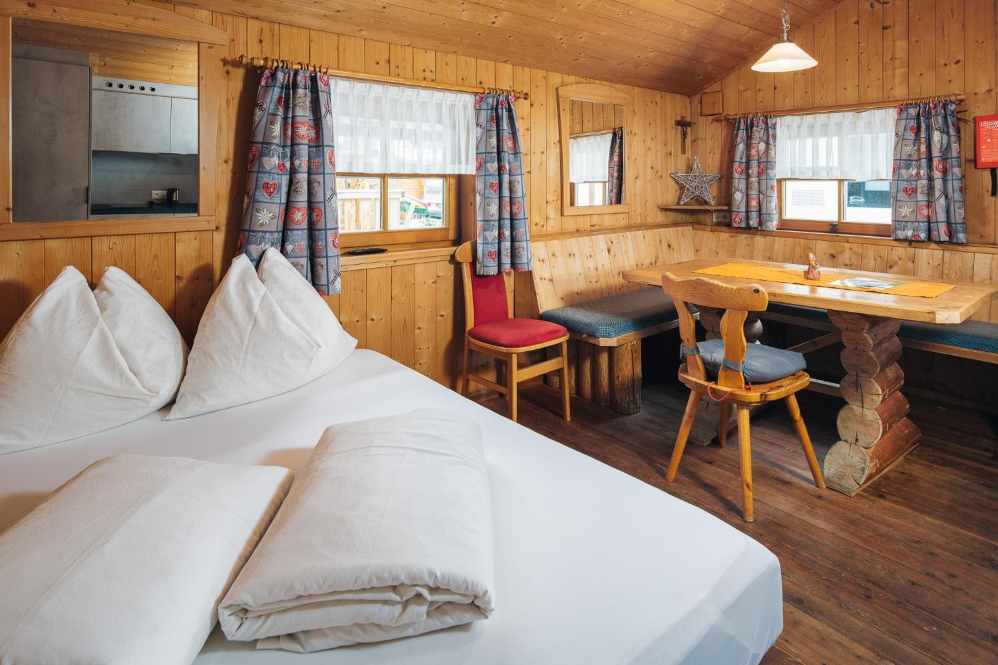 Camping Dreilaendereck Blockhuetten & Apartments Рид-им-Оберинталь Экстерьер фото